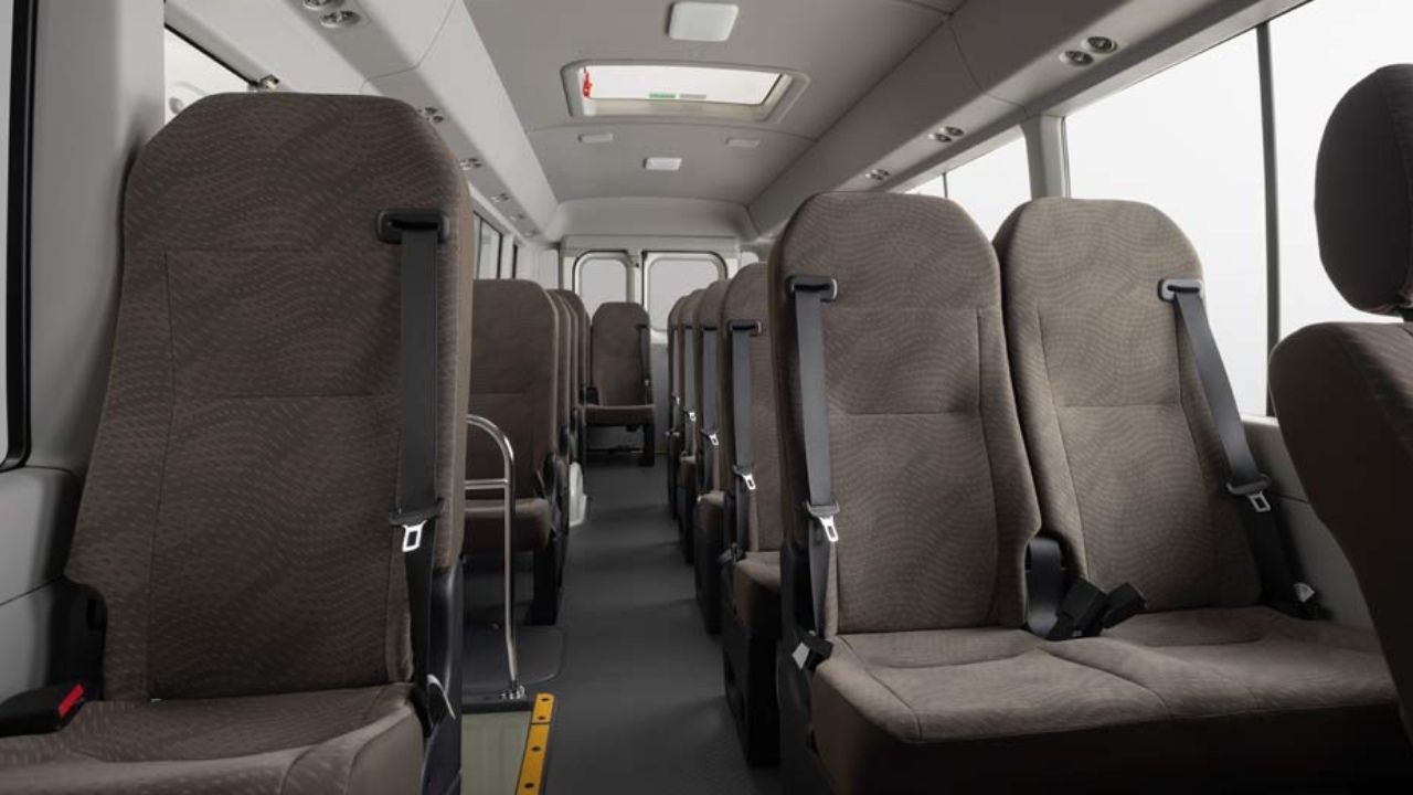 تويوتا كوستر 2024 - الصورة 4