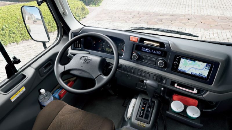 تويوتا كوستر 2024 - الصورة 3