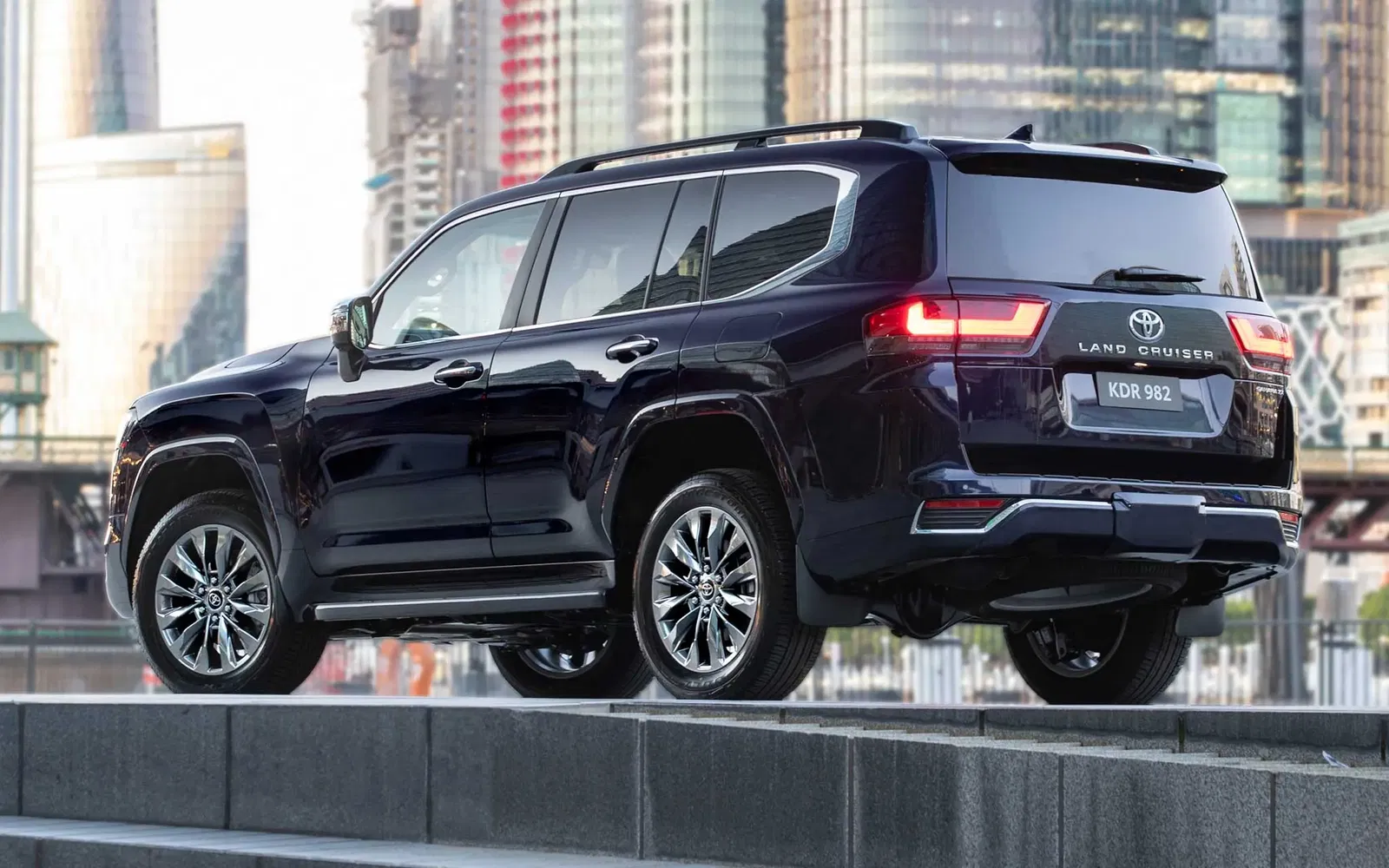 تويوتا لاندكروزر 2025 - الصورة 3